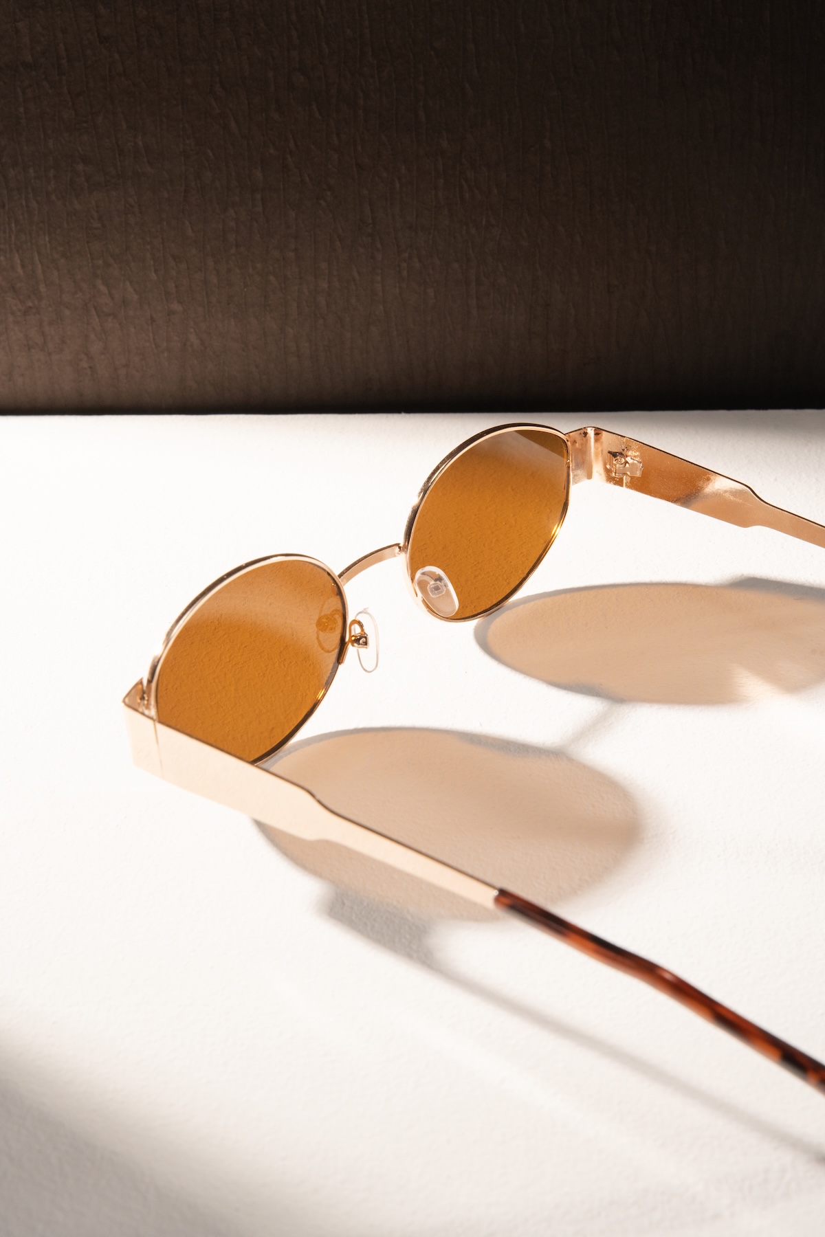 1Pair Unisex Retro Oval Metal  - Vintage Fashion Style Men review and price