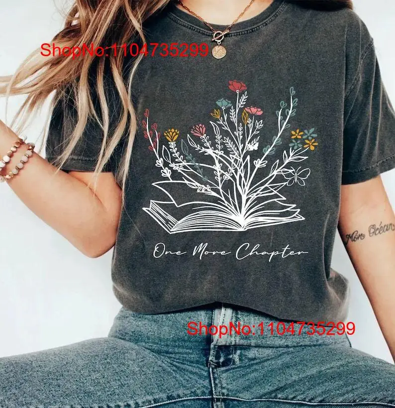 Book T Shirt One More Chapter  - Vintage Fashion Knitwear Book review and price