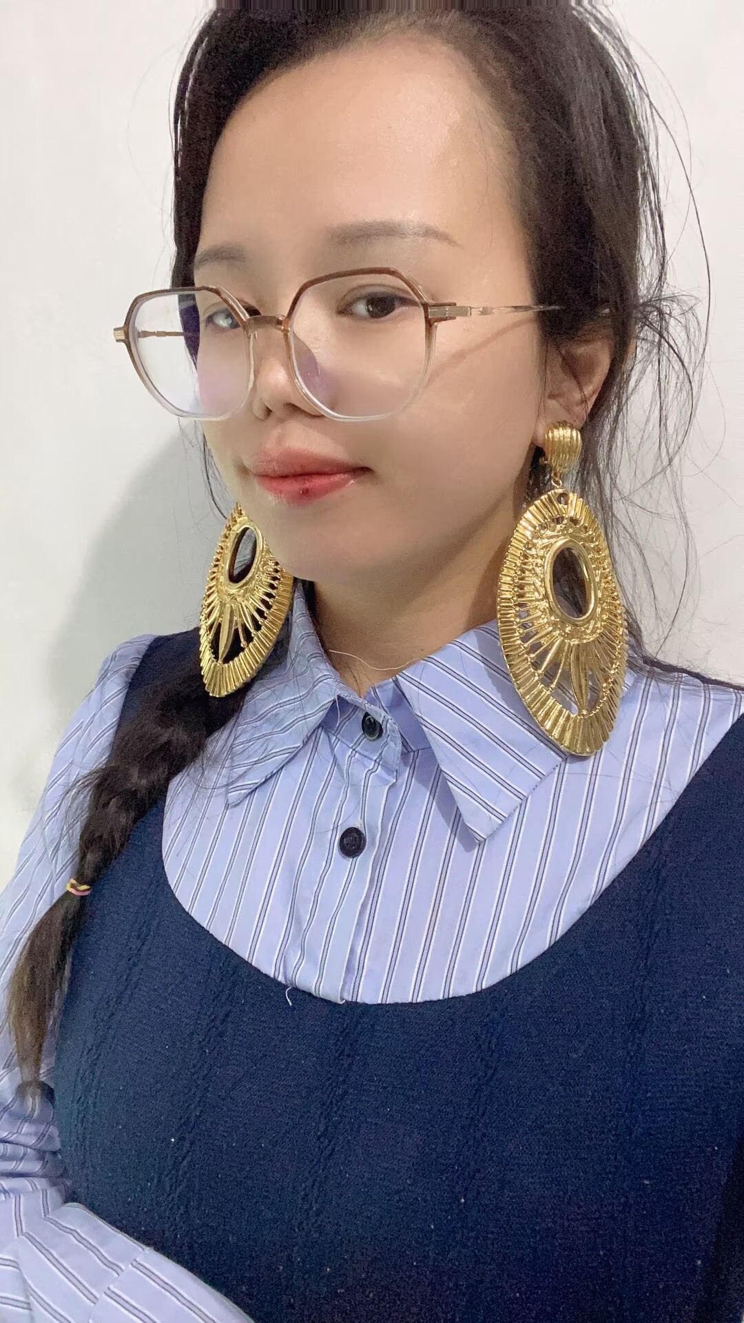 Vintage Gold Hollow Oval Sunbu - Vintage Fashion Look review and price